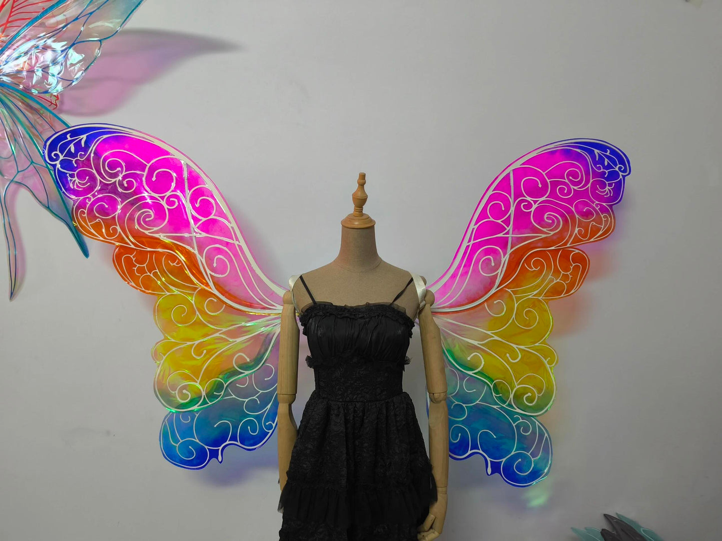 Barbie A Fairy Secret Fairy & Barbie Mariposa Wings Cosplay Accessory – Barbie & Raquelle Wings