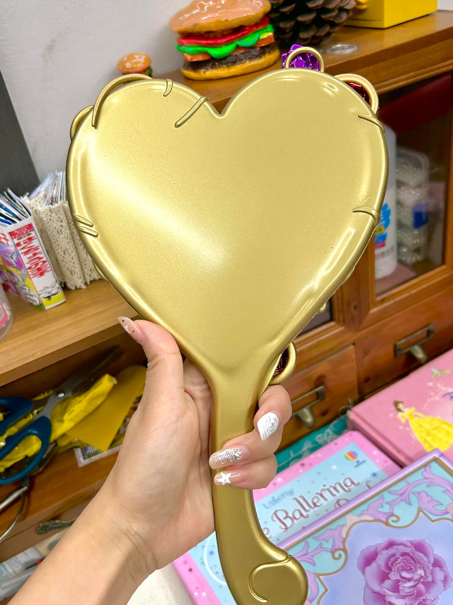 Barbie & the Diamond Castle Heart Mirror